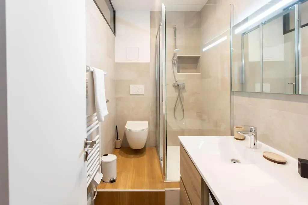 L59 Apartment La Loge Vieux Nice, Central Ac & Wifi 0*, Nice